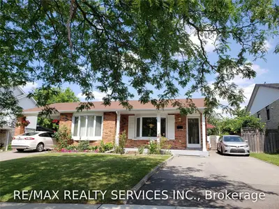 489 Daralea Heights Upper, Mississauga, ON L5A 3H7