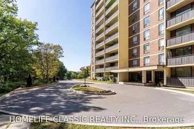 15 London Green Court 410, Toronto W05, ON M3N 1K4