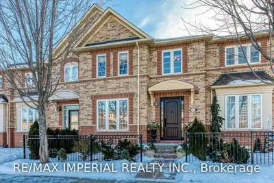 368 Rosegate Way, Oakville, ON L6H 6K3