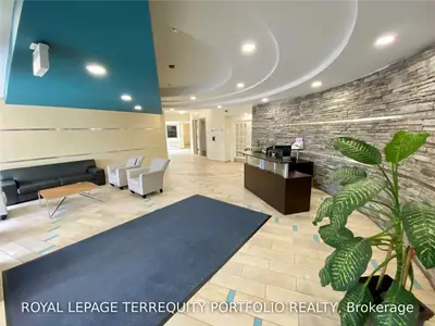 1600 Keele Street 1020, Toronto W03, ON M6N 5J1