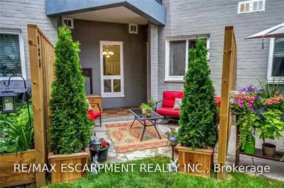 2001 Bonnymede Drive 183, Mississauga, ON L5J 4H8