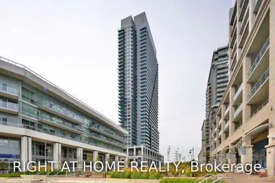 16 Brookers Lane 3703, Toronto W06, ON M8V 0A5