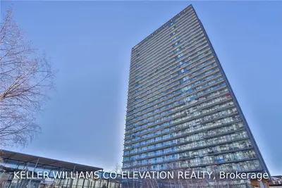 103 The Queensway Avenue 816, Toronto W01, ON M6S 5B4