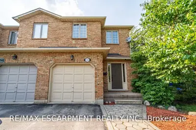 1363 Treeland Street, Burlington, ON L7R 4P4