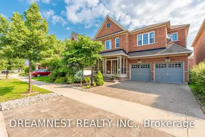 3811 Mayla Drive, Mississauga, ON L5M 0J4