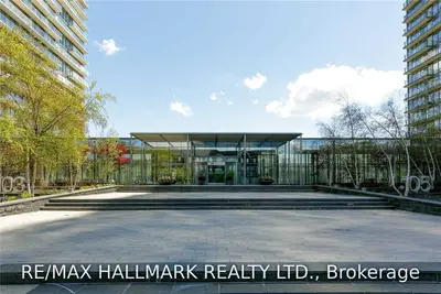 103 The Queensway Avenue 1904, Toronto W01, ON M6S 5B3