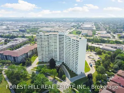 530 Lolita Gardens Ph10, Mississauga, ON L5A 3T2