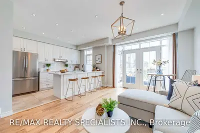 2435 Greenwich Drive 80, Oakville, ON L6M 0S4