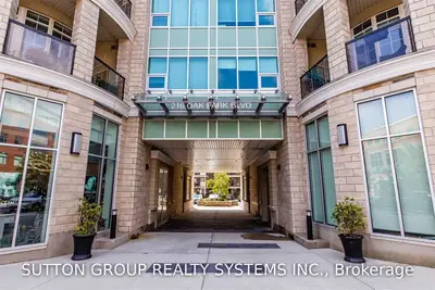 216 Oak Park Boulevard 328, Oakville, ON L6H 0K3