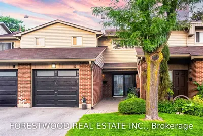 485 Meadows Boulevard #8, Mississauga, ON L4Z 1H1