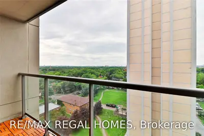 70 High Park Avenue 1010, Toronto W02, ON M6P 2R9