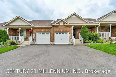 7 Doctor Moore Court, Halton Hills, ON L7J 3A5