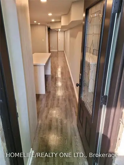736 Lansdowne Avenue Bsmt, Toronto W02, ON M6H 3Y8
