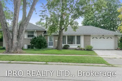 1592 Carletta Drive, Mississauga, ON L4X 1E5
