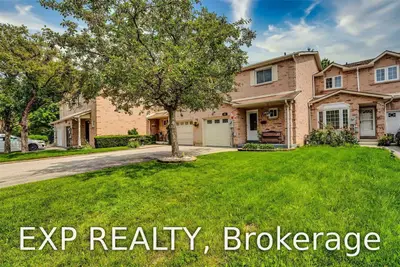 656 Dinsmore Court, Mississauga, ON L5R 3G4