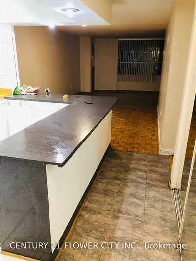 40 Panorama Court 1803, Toronto W10, ON M9V 4M1