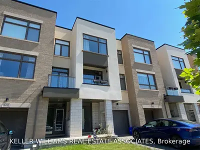 319 Squire Crescent, Oakville, ON L6H 0L9