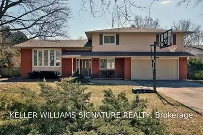 1562 Venetia Drive, Oakville, ON L6L 1K7
