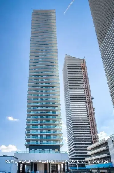 33 Shorebreeze Drive 2407, Toronto W06, ON M8V 1A1