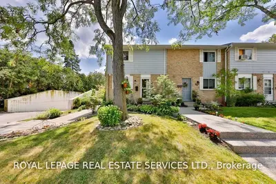 62 Worthington Drive, Oakville, ON L6L 1C9