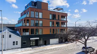 156 Randall Street 202, Oakville, On L6j 3b1