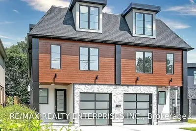 11 Maple Avenue N B, Mississauga, ON L5H 2R9