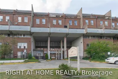 10 Eddystone Avenue 140, Toronto W05, ON M3N 2T2