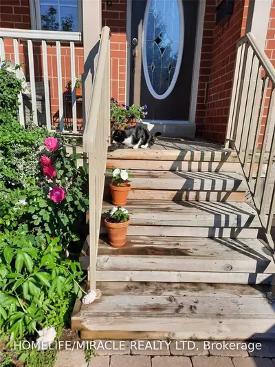 5223 Fairford Crescent 6, Mississauga, ON L5V 2M6