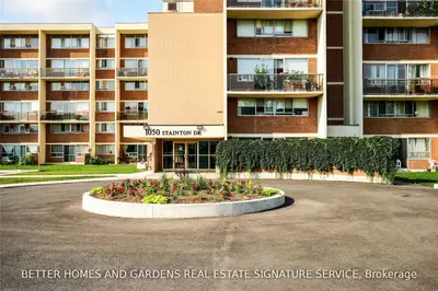 1050 Stainton Drive 210, Mississauga, ON L5C 2T7
