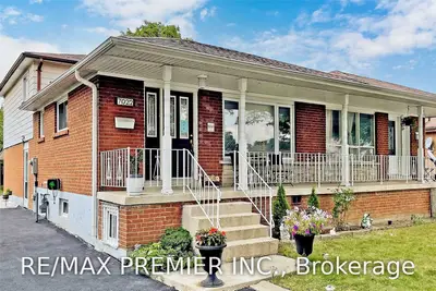 7022 Chigwel Court, Mississauga, ON L4T 1N4
