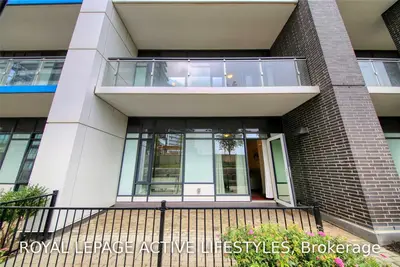 2560 Eglinton Ave Avenue W 114, Mississauga, ON L5M 0Y3
