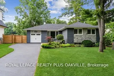 1402 Willowdown Road, Oakville, ON L6L 1X3