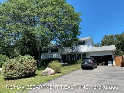 423 Donnybrook Court, Oakville, ON L6J 4Y2