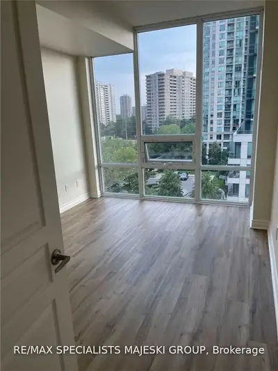 3525 Kariya Drive 611, Mississauga, ON L5B 0C2