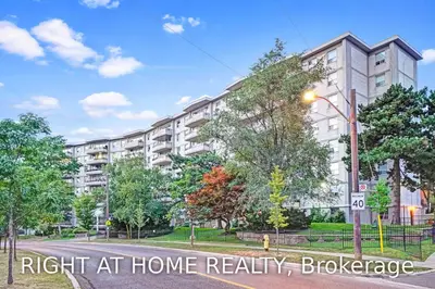 80 Grandravine Drive 804, Toronto W05, ON M3J 1B2