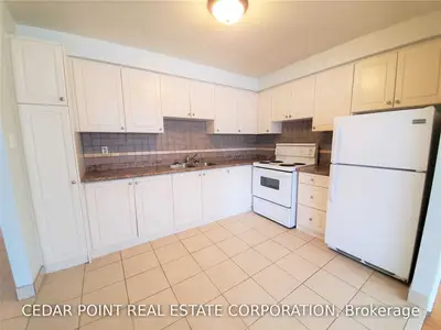 5086 Dundas Street, Toronto W08, ON M9A 1C2