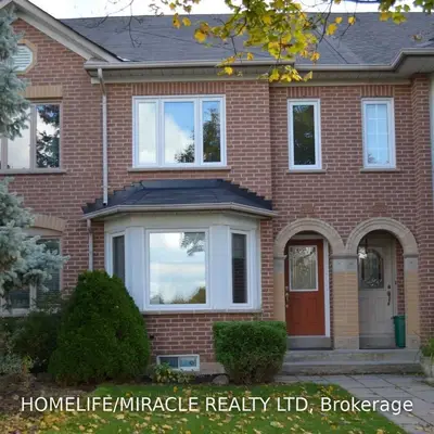 Att/Row/Townhouse in Oakville