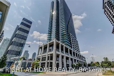 16 Brookers Lane 1606, Toronto W06, ON M8V 0A5