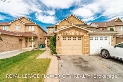 3821 Spicewood Way, Mississauga, ON L5N 7W7