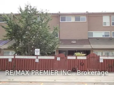 262 John Garland Boulevard 195, Toronto W10, ON M9V 1N8