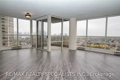 45 Kingsbridge Garden Circle 1205, Mississauga, On L5r 3k4