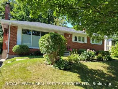 1917 Hartland Drive, Mississauga, ON L5J 1M7