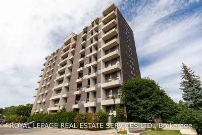 35 Ormskirk Avenue 407, Toronto W01, ON M6S 1A8