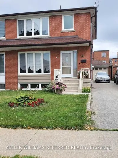 79 Erie Street Lower, Toronto W04, ON M6L 2R1