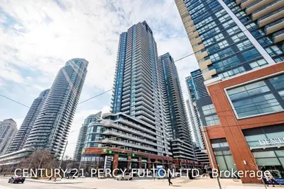 2212 Lake Shore Boulevard W 615, Toronto W06, On M8v 0c2