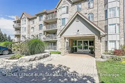 216 Plains Road W F405, Burlington, ON L7T 1G2