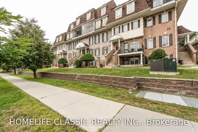 58 Sidney Belsey Crescent 307, Toronto W04, ON M6M 5J2