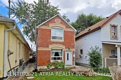 61 Mould Avenue Main, Toronto W03, ON M6N 3Z8