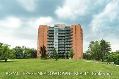 2665 Windwood Drive 206, Mississauga, ON L5N 2P2