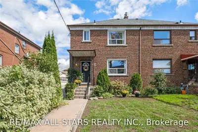 959 St Clarens Avenue Ave, Toronto W03, ON M6H 3X8